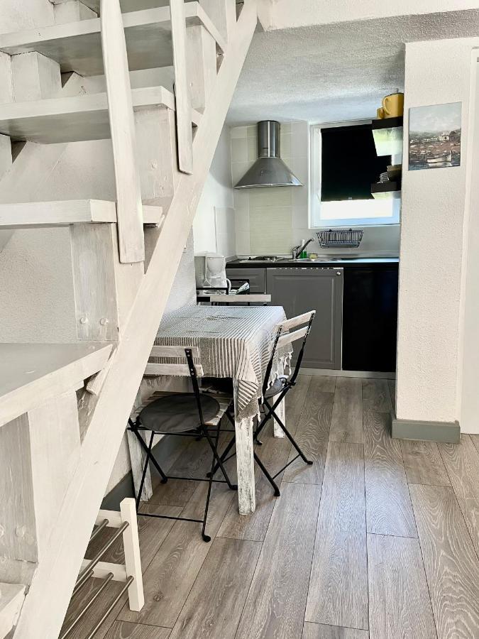 Apartments Rome Baska  Bagian luar foto
